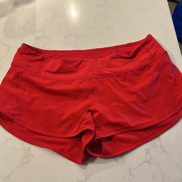 Lululemon 2.5 inch speed up short mid rise - Picture 3 of 5